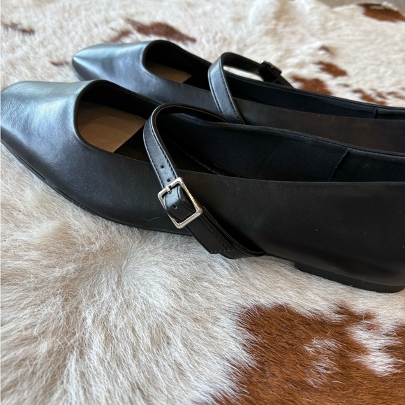 Classic Black Mary Jane-Women's Comfort  ASOS Stradivarius Wide Fit ballet flats - Picture 3 of 4
